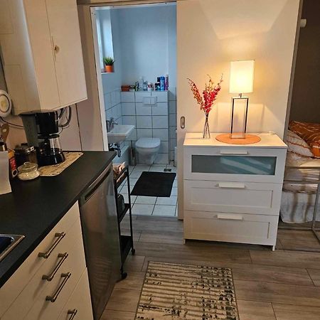 Private Studio Apartment Near The Airport Njarthvik Esterno foto