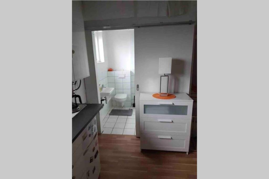 Private Studio Apartment Near The Airport Njarthvik Esterno foto